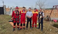 نجات یک راس بزغاله از چاه توسط آتشنشانان بهشهر