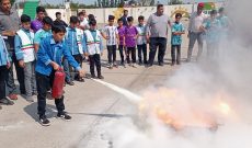 lمسابقه بزرگ ومهیج آتش نشانان کوچک برای اولین بار در کشور به میزبانی به میزبانی مدرسه غیر انتفاعی فردوسی بهشهر